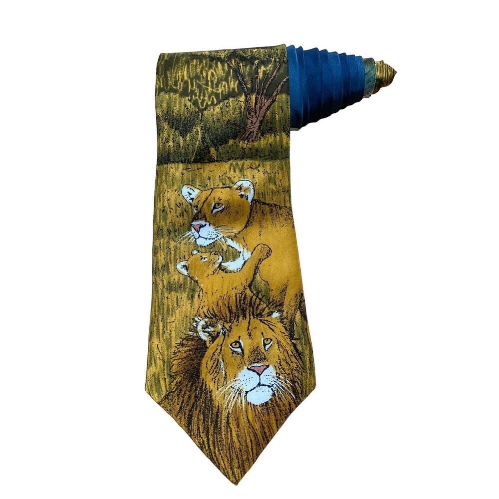 World Wildlife Fund WWF Lions Design NO 115 Novelty Necktie Vintage 100% Silk
